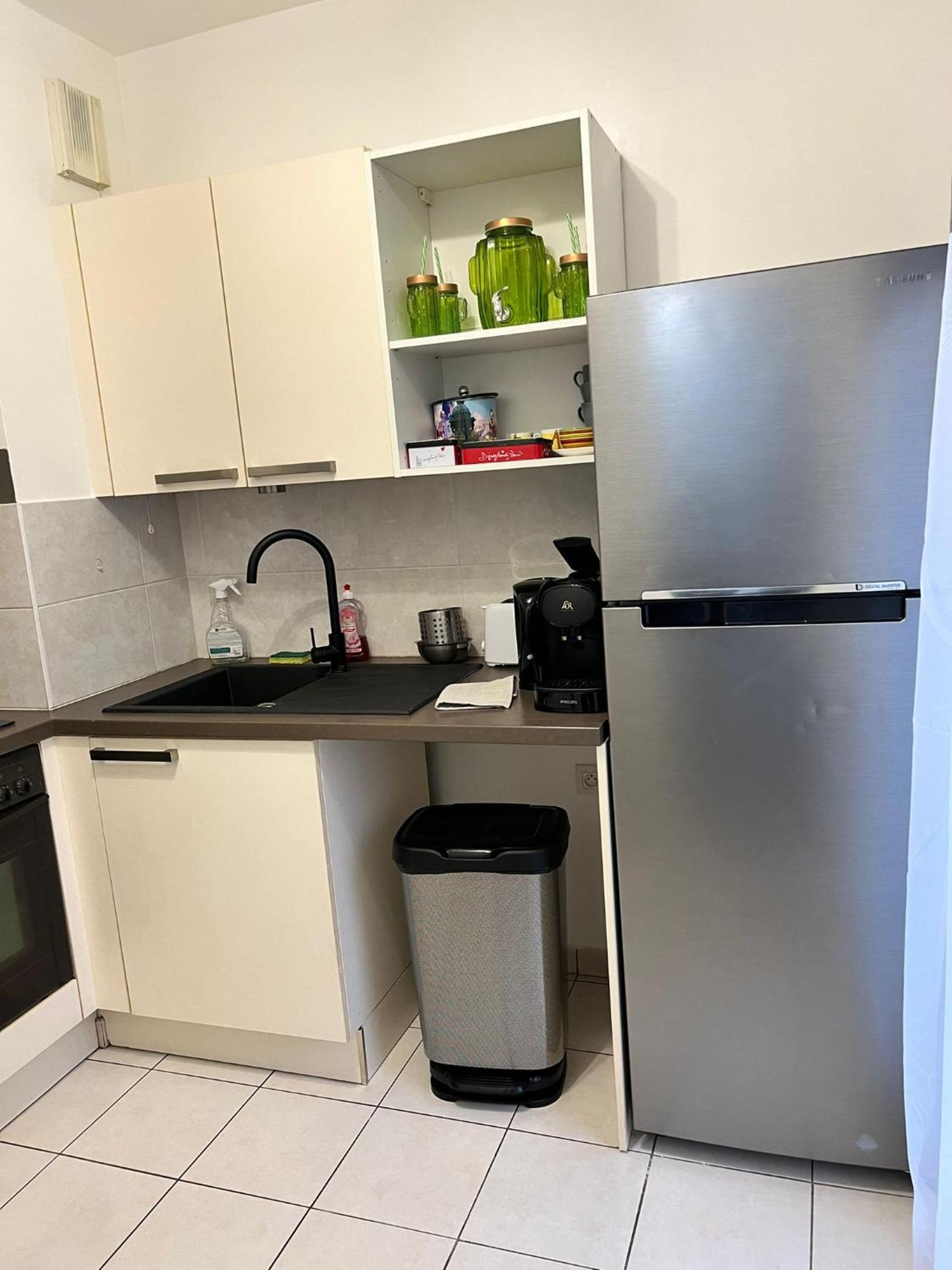 Appartement 5Min Gare Rer Disneyland Paris Val D'Europe La Vallee Village Parking Inclus Montévrain Exterior foto