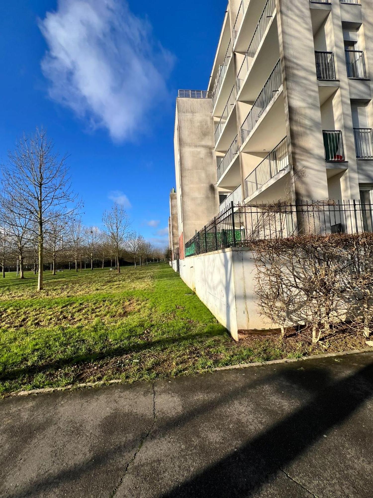 Appartement 5Min Gare Rer Disneyland Paris Val D'Europe La Vallee Village Parking Inclus Montévrain Exterior foto